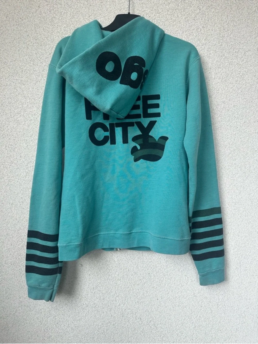 Free City "Forever Leisure"
Zip Up  Size 2 Stripe
Sleeve Dove Logo *as is* - Picture 6 of 8
